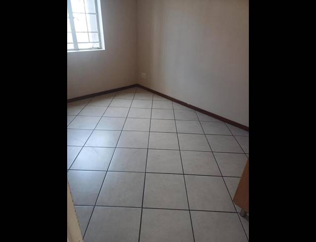 2 BEDROOM APARTMENT FOR SALE IN STONERIDGE